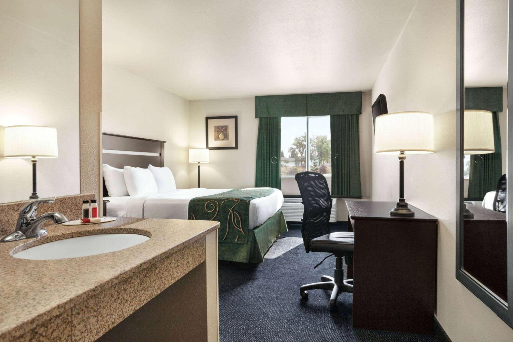 Travelodge By Wyndham Mcalester Εξωτερικό φωτογραφία